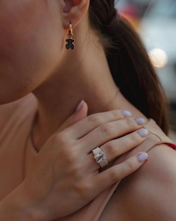 WOMENS RINGS